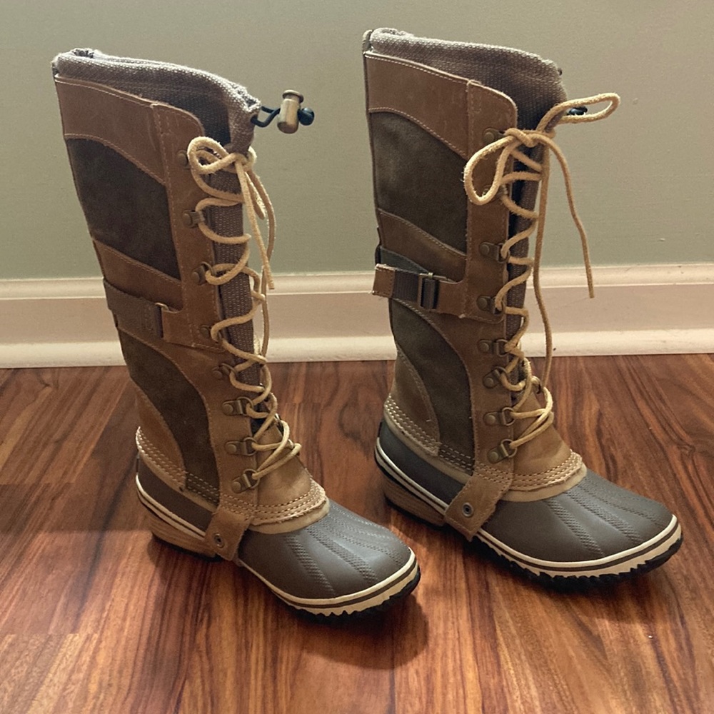 Sorrel lace up boots